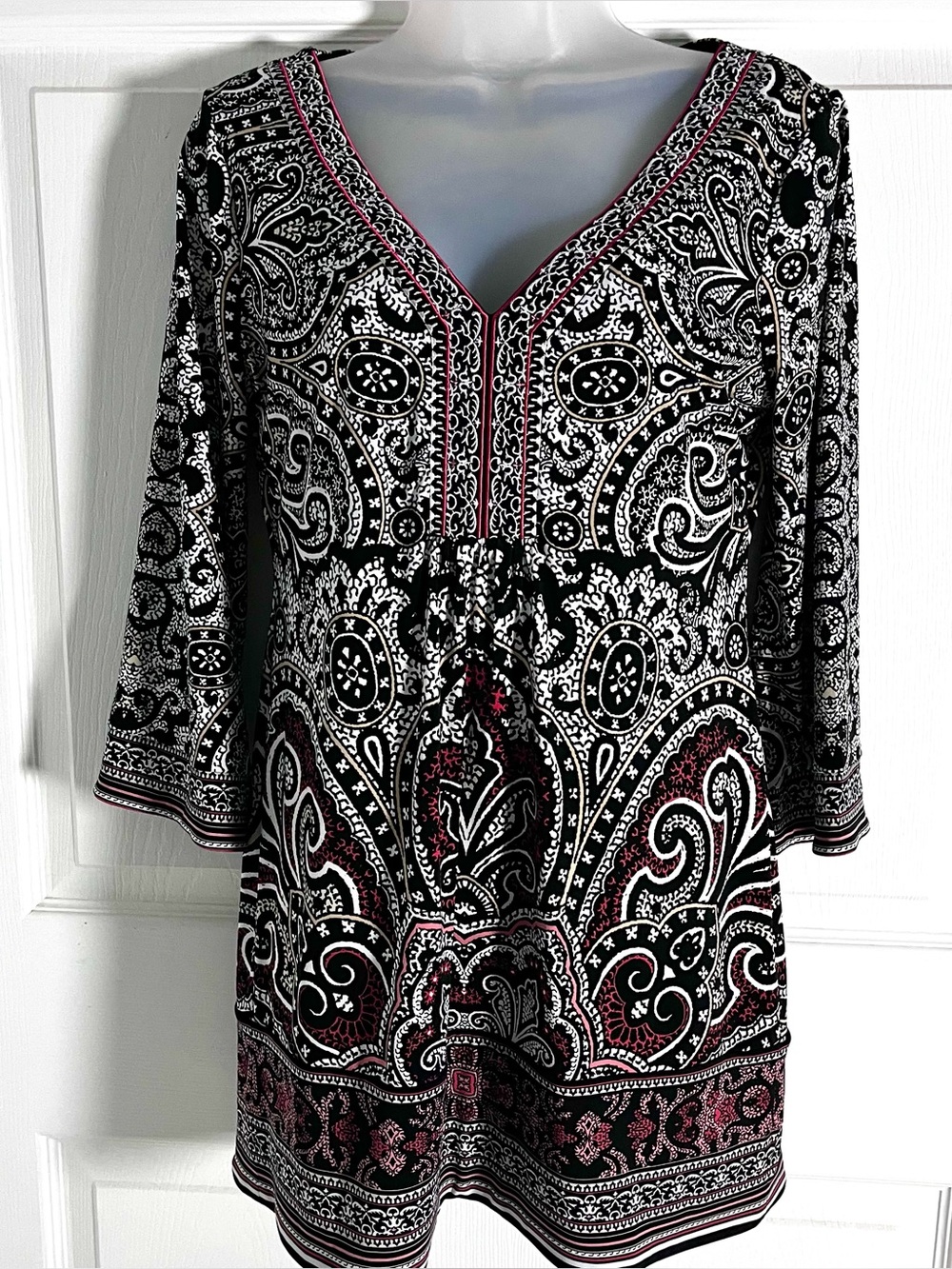 White House Black Market Paisley V-Neck Tunic Mini Dress S Pink Black Sleeve